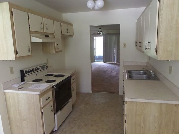 3rd image of 856 Marcella Ln