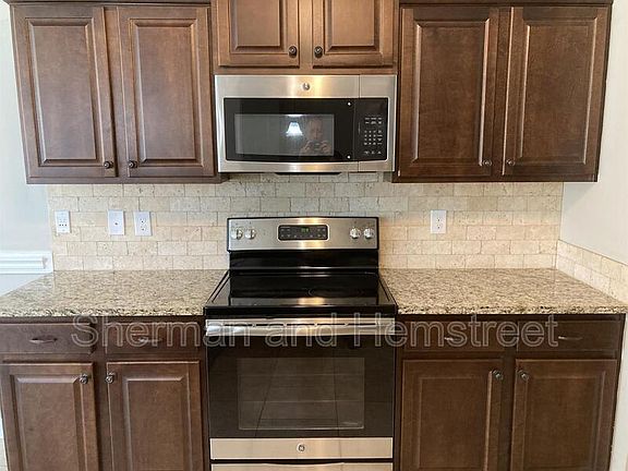 5th image of 4133 Pullman Cir