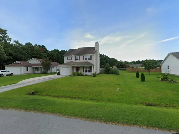 104 Ryan Glenn Dr, Swansboro, NC 28584