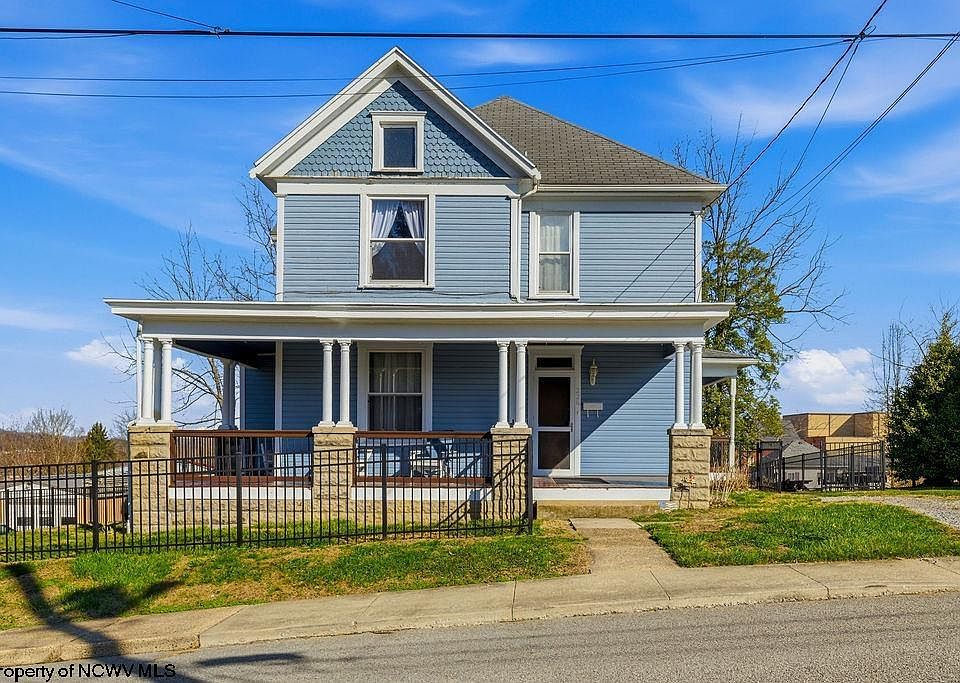 1st image of 228 Jefferson St