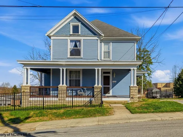 228 Jefferson St, Bridgeport, WV 26330