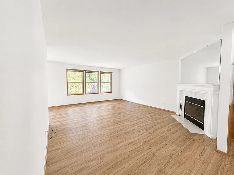 1101 10th St #31 — Photo 2