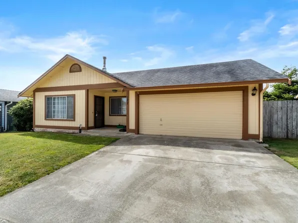 127 E Coolidge Ave, Crescent City, CA 95531