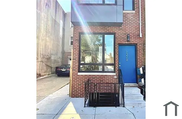 Building Photo - 1224 Wallace St
