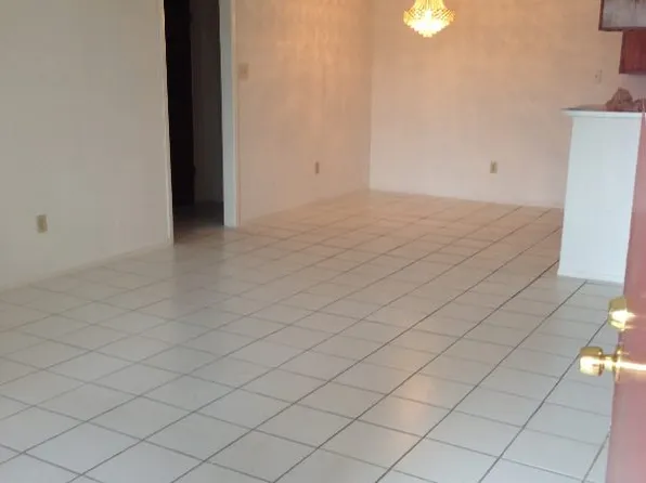 8201 Richmond Ave, Houston, TX