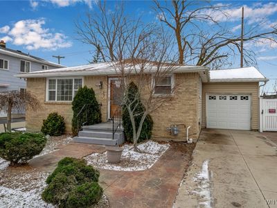 17 Fath Dr, Cheektowaga, NY, 14225