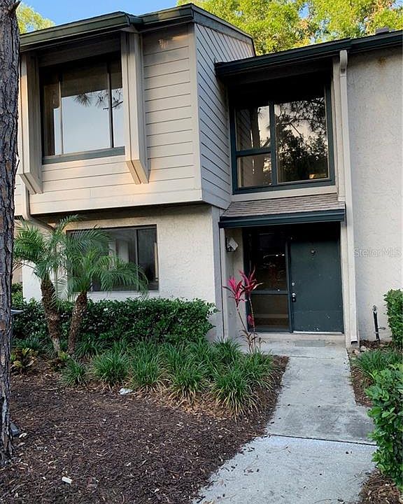 1st image of 111 Crown Point Cir #1