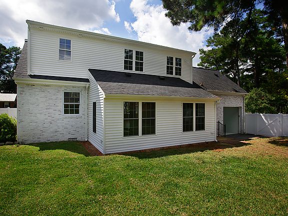 2nd image of 5814 W Club Ln