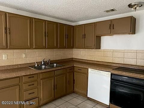 4th image of 5631 Alta St