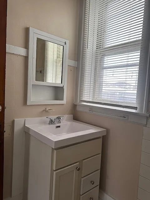 1 bed, 1.0 bath, 850 sqft, $1,200 — Photo 4