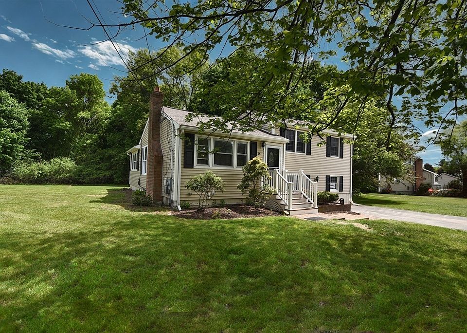 1st image of 14 Centerville Dr