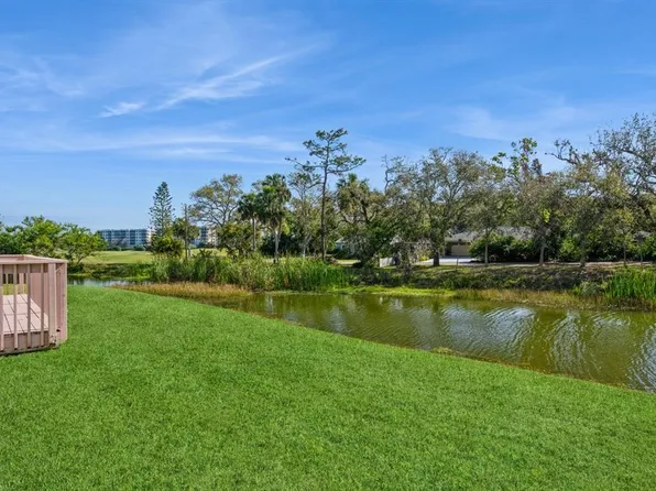 1400 Waterview Dr W #102, Largo, FL 33771