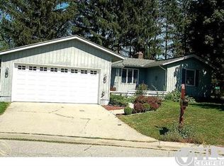 2808 W Village Ln, Port Huron, MI
