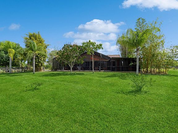 3rd image of 6670 Pangola Rd