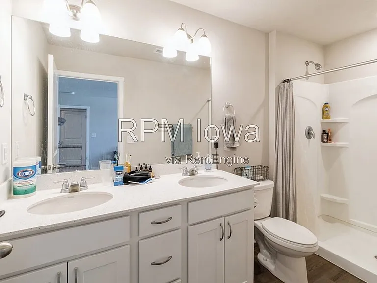 3220 NW Greenwood St — Photo 9
