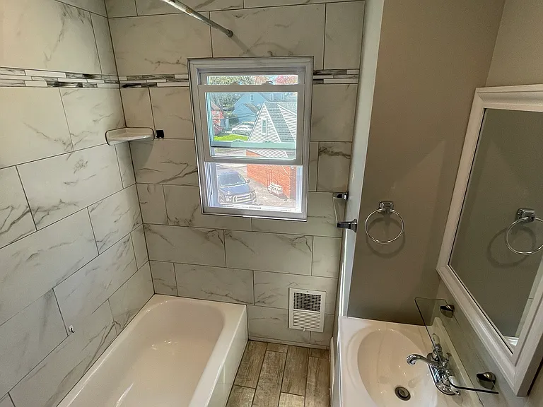 626 N York Rd #624 — Photo 24
