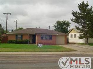 1302 NE 2nd St, Dumas, TX 79029