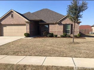 1133 Serendipity Cir, Sanger, TX 76266