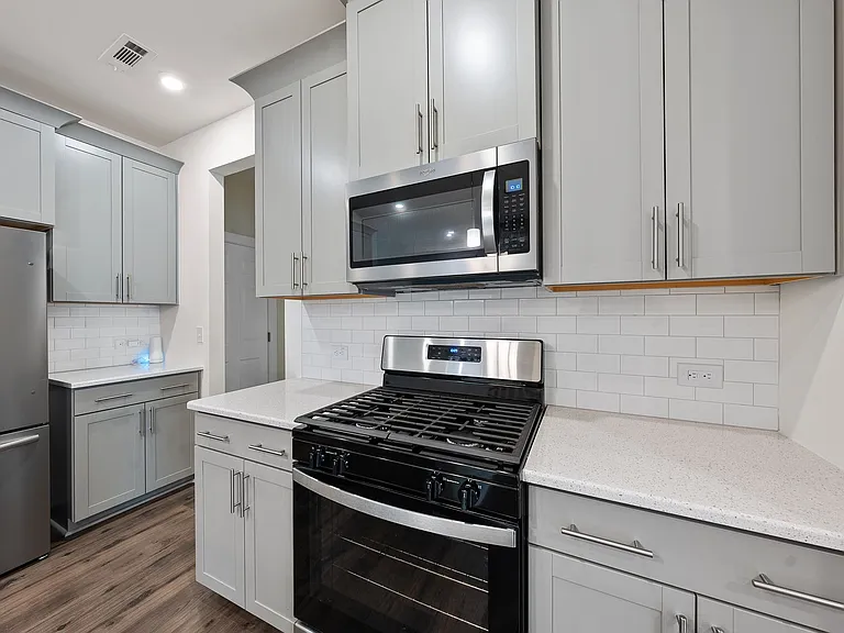 463 Autumn Rain St — Photo 9