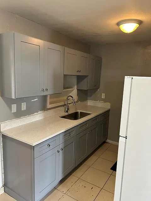 4 bed, 1784 sqft, $2,550 — Photo 3