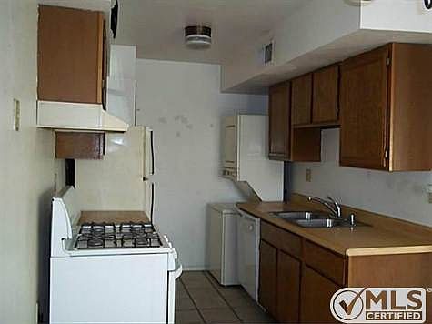 4th image of 1916 Karen Sue Pl APT B
