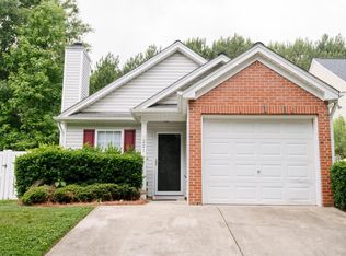 221 Adefield Ln, Holly Springs, NC 27540