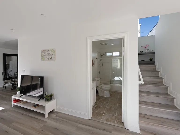 4157 Dorsey St — Photo 8
