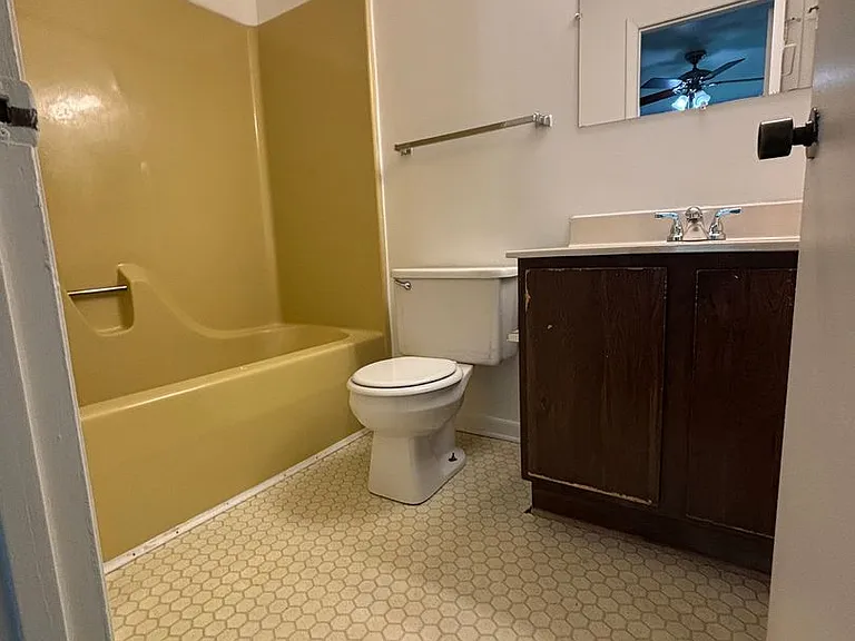 325 Shenandoah Cir — Photo 15