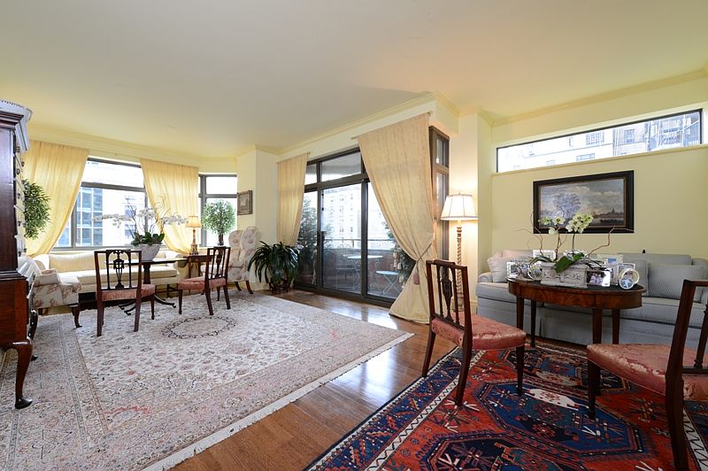 1st image of 22 W 66th St