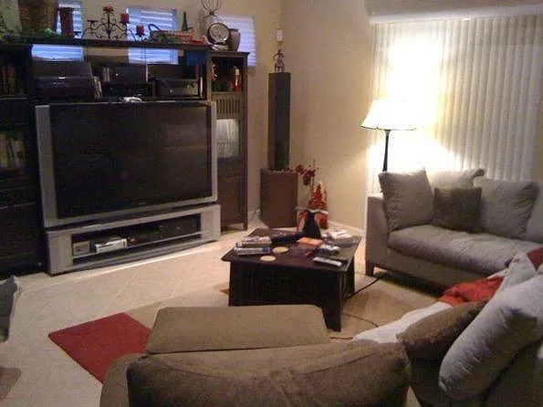 3 bed, 2215 sqft, $2,640 — Photo 3