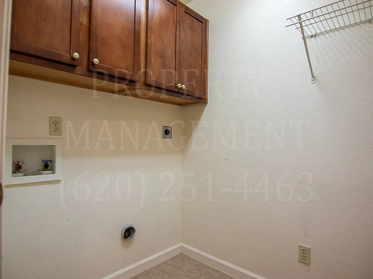813 Shawnee St — Photo 26