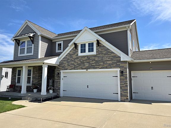 3rd image of 16543 Bedington Dr