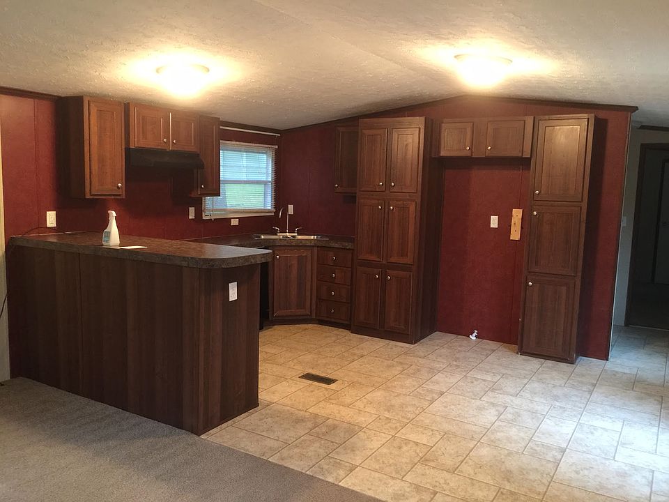 Kitchen and eat-in area