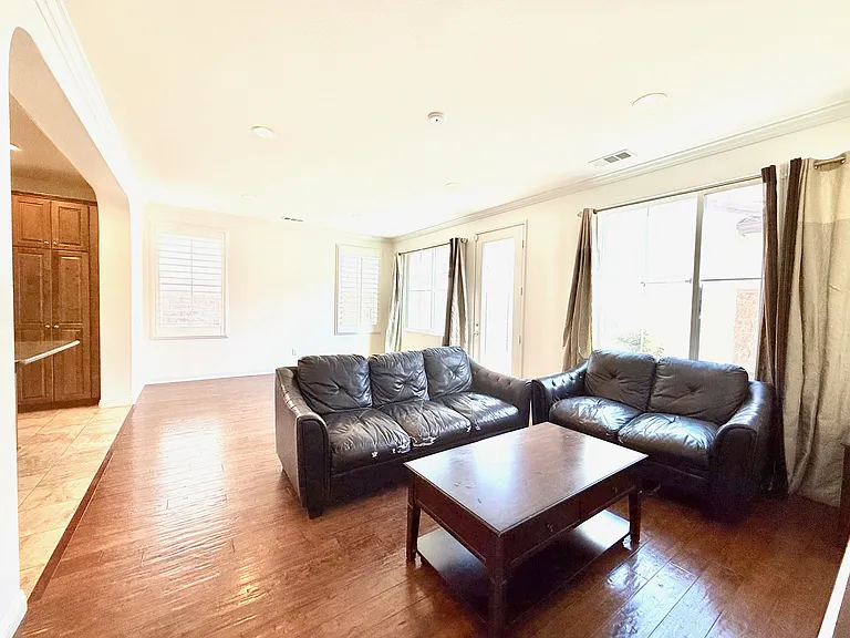 19921 Calabria Ct — Photo 5