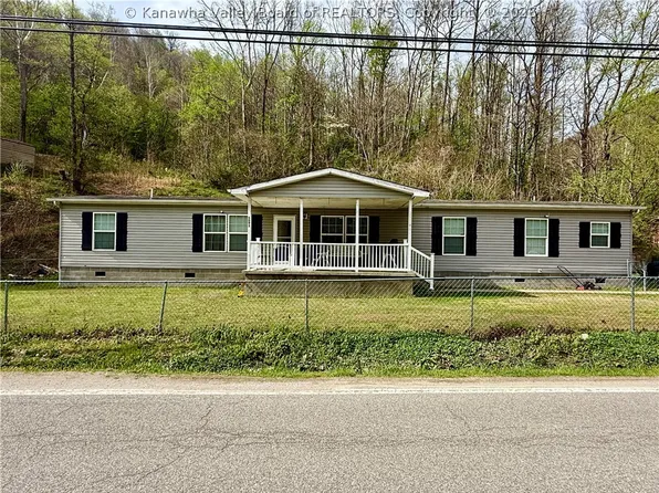 5093 Hughes Creek Rd, Hugheston, WV 25110