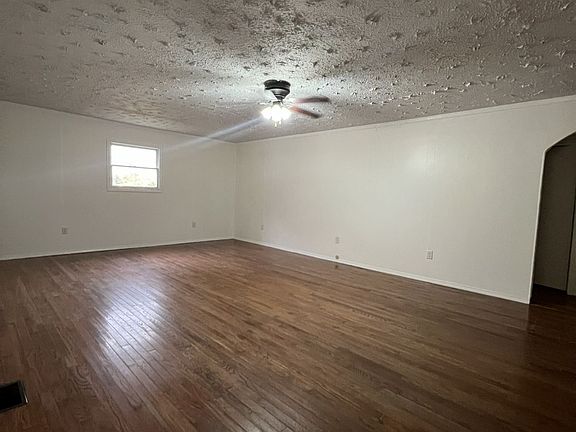 4th image of 1105 Dutch Ridge Rd