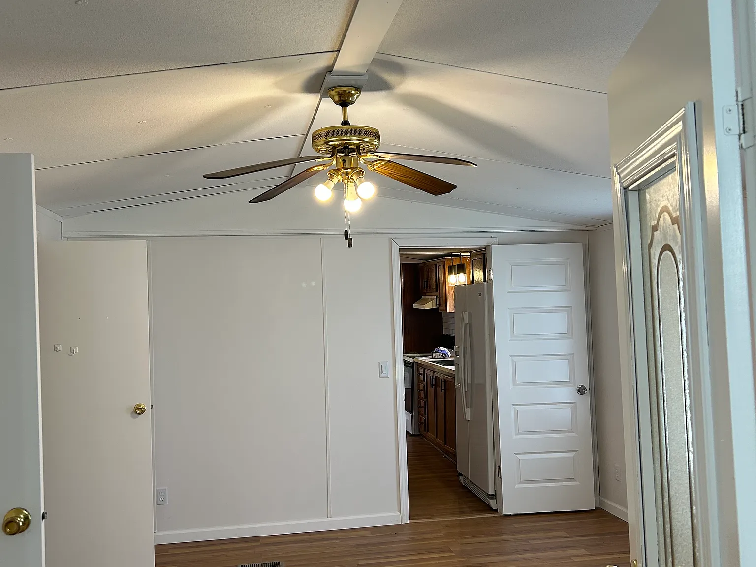 3 bed, 1216 sqft, $1,100 — Photo 4