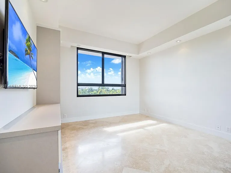 151 Crandon Blvd #439 — Photo 8