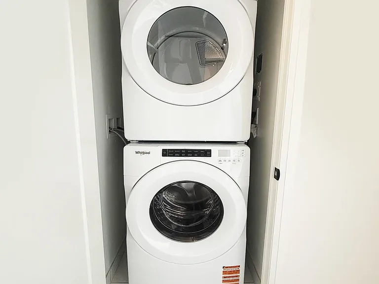 280 Dundas St E #1613 — Photo 7