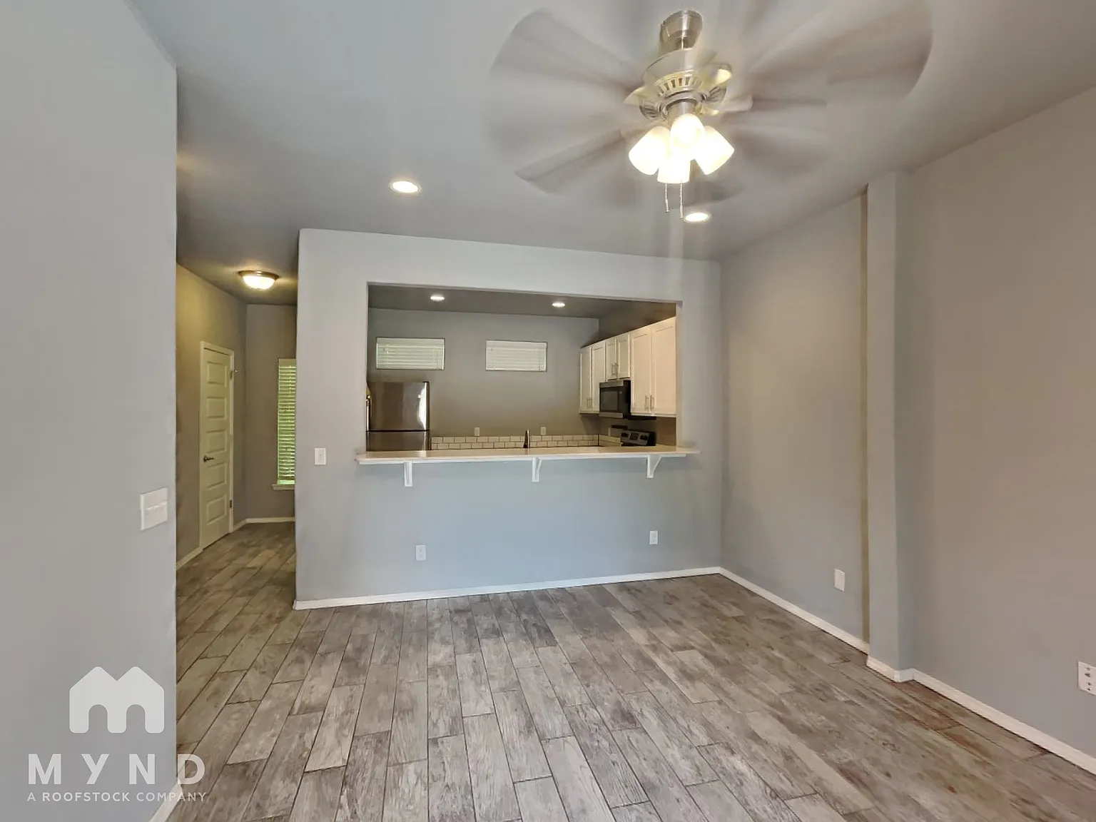 2 bed, 2.5 bath, 1471 sqft, $1,415 — Photo 4