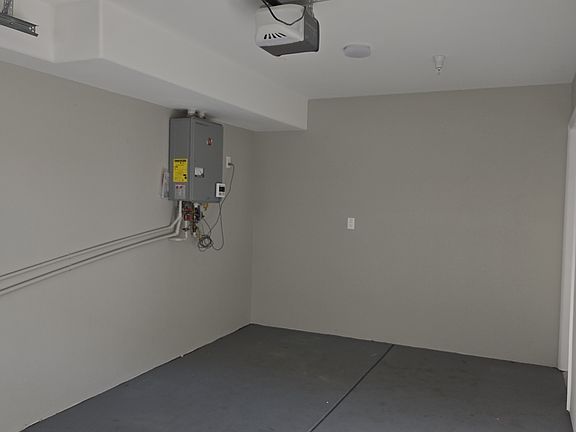 4th image of 3035 Adelia Ave