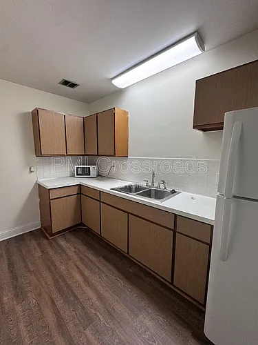 2323 Newton St Photo 1