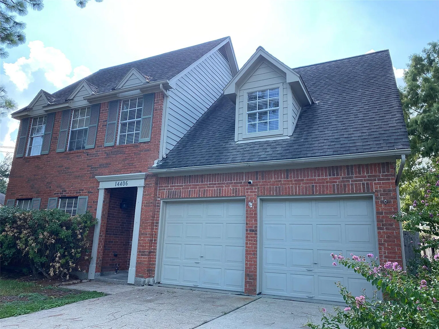 4 bed, 2.5 bath, 2161 sqft, $2,490 — Photo 2