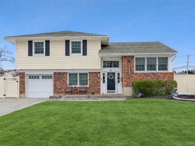 23 Cynthia Lane, East Islip, NY, 11730