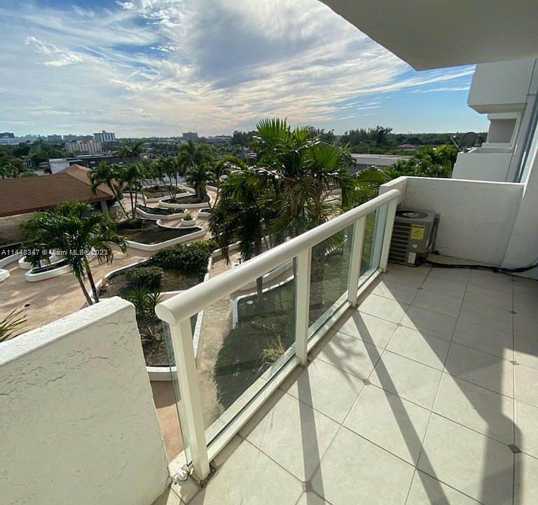 1st image of 13499 Biscayne Blvd APT 608