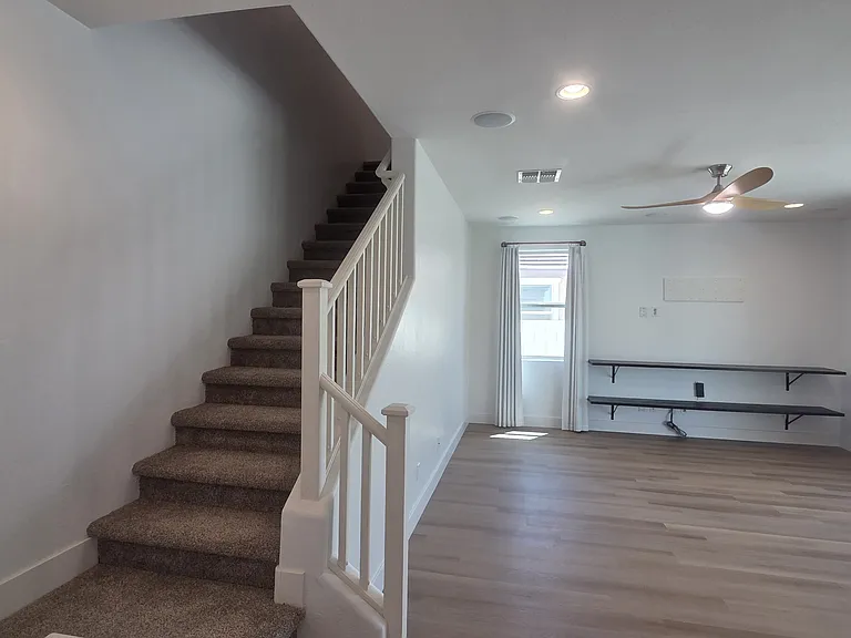 5220 S Hadron — Photo 13
