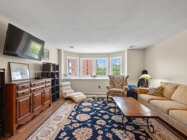 148 Main St APT A309, North Andover, MA 01845
