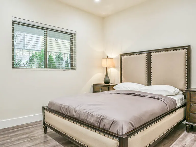 1424 S Bentley Ave #101 — Photo 26