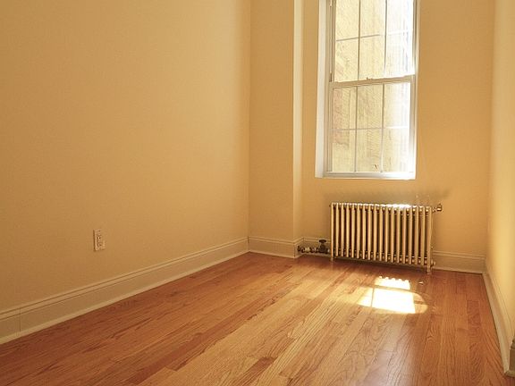 4th image of 302 W 87th St APT 56