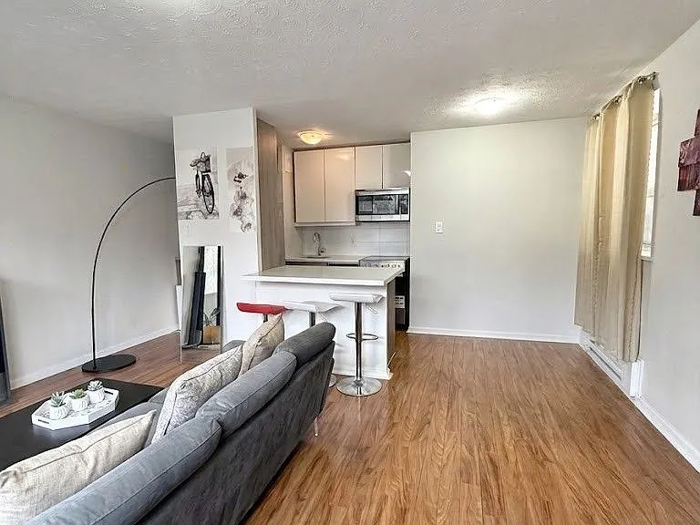 140 Springhurst Ave #1 — Photo 3